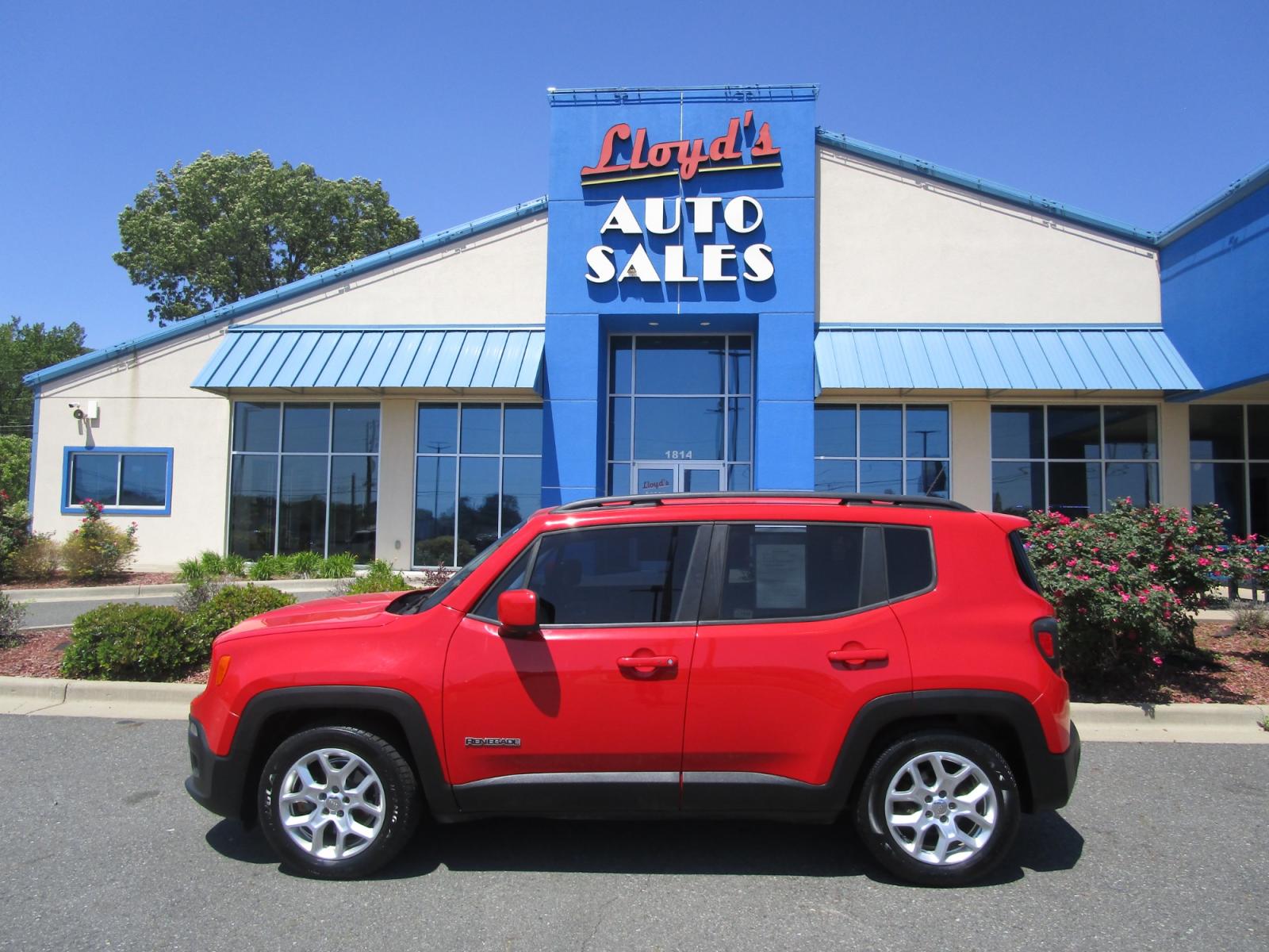 2015 RED /Black / Cloth Jeep Renegade Latitude FWD (ZACCJABT0FP) with an 2.4L L4 engine, 6-Speed Manual transmission, located at 1814 Albert Pike Road, Hot Springs, AR, 71913, (501) 623-1717, 34.494228, -93.094070 - Photo #0